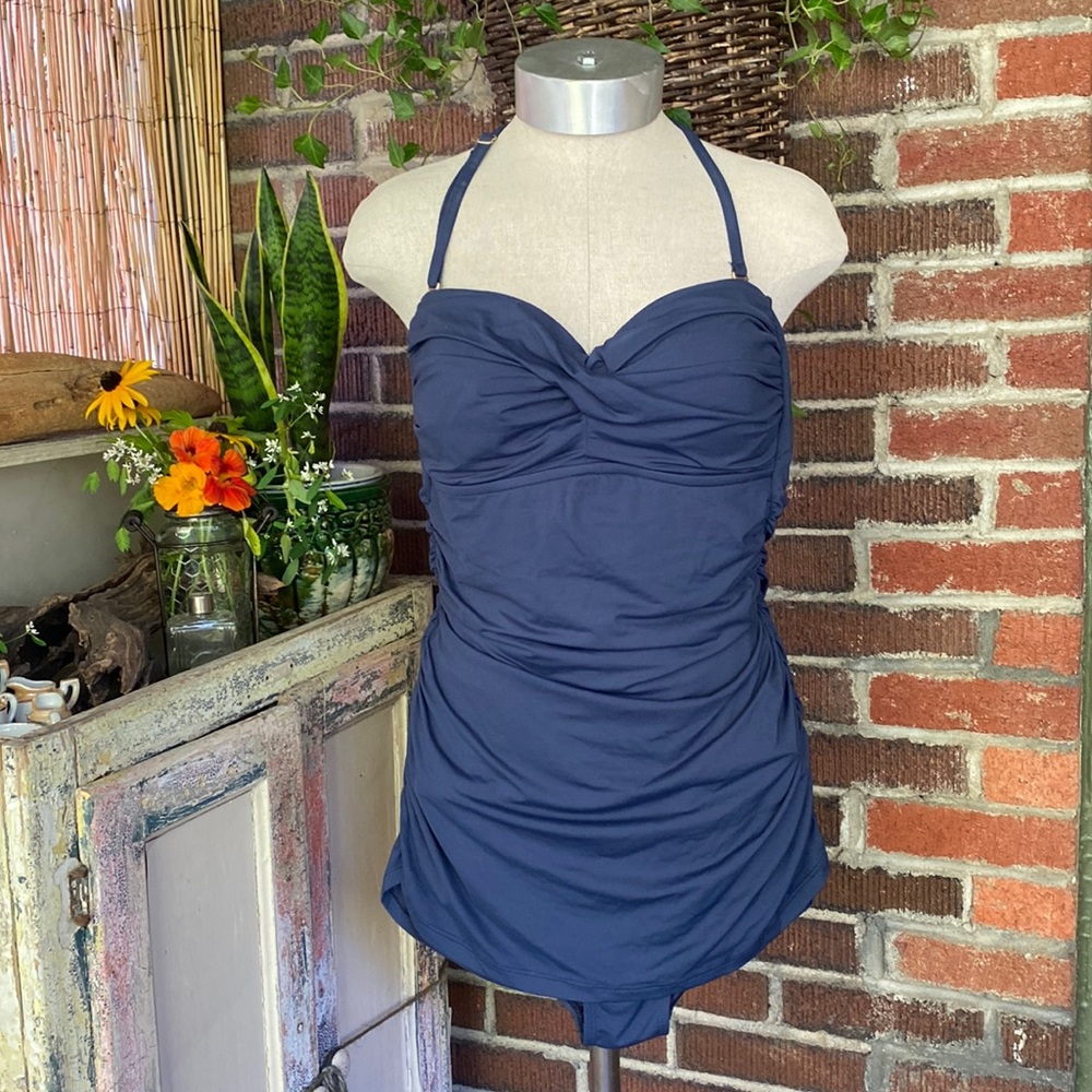 Anne Cole sweetheart/ruched navy one piece swimsuit with swim dress overlay. Si…
